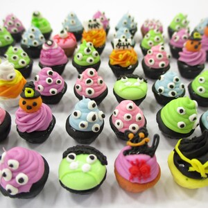Dollhouse Miniature Food Halloween Seasonal Mixed 50 Miniature Cupcake Dollhouse Bakery Sweets Supply Charms Dollhouse Food 16663