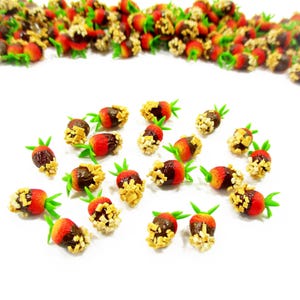 Lote de 20 miniaturas a escala 1:12: fresas, chocolate y almendras, frutas sueltas bañadas en chocolate, para casa de muñecas, suministros de comida, joyería, amuletos de frutas, accesorios de decoración 17047