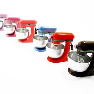 1:12 Dollhouse Miniature Kitchen Doll Mini Tiny Stand Mixer Machine Kitchenware Cooking Appliance Decoration Accessory Supply Bakery Food