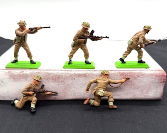 Vintage British Infantry Army Men, World War History, Deetails Figurine