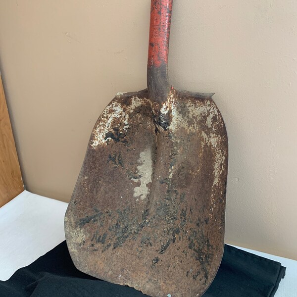 Vintage Shovel Head, Large Rusty Shovel, Farm Corn Tool, Rustic Tool, Collectible Garden Decor, Antique Shovel, Steam Punk, Farm Scoop