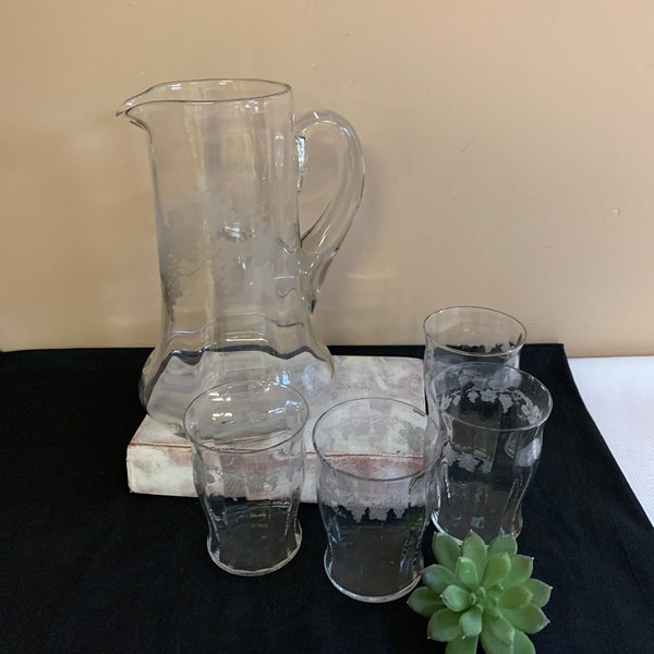 Cocktail Pitcher Set, Vintage Clear Glass with Etched Grape Bar Ware, 2 quart Bistro Pitcher with 4 Optic Swirl Tumblers, Tall Flower Vase