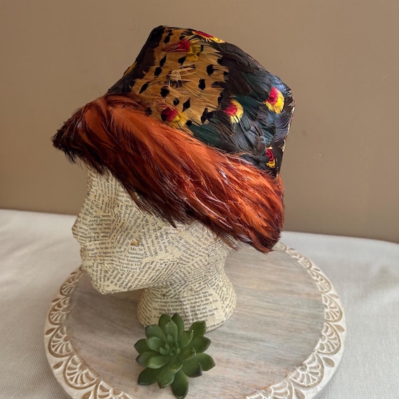 Vintage Feather Hat taupe_gold_brink_wine_FC_Cinna  main image 4