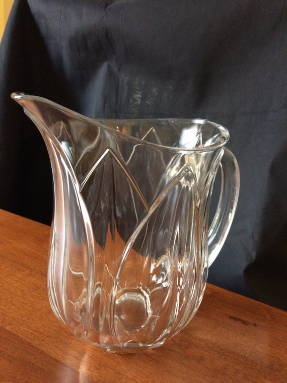 Safi Glass Pitcher with Clear Lid