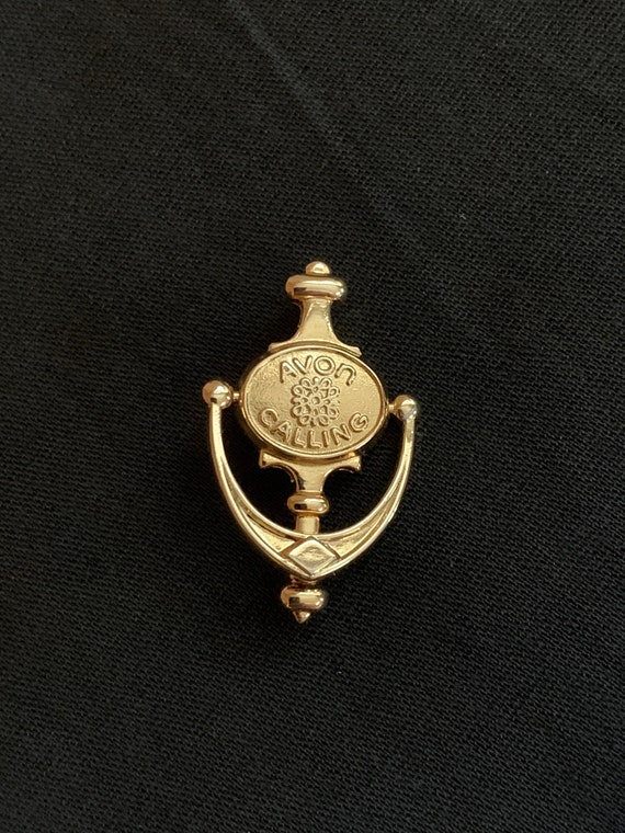 Vintage Avon Door Knocker Pin, Gold Avon Calling B