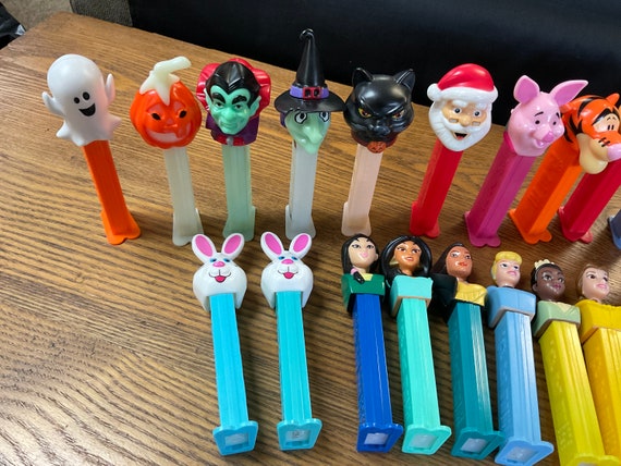 PEZ ペッツディスペンサー コレクション 88体 キャラクター フィギュア付き PEZ ペッツディスペンサー コレクション 88体 キャラクター フィギュア