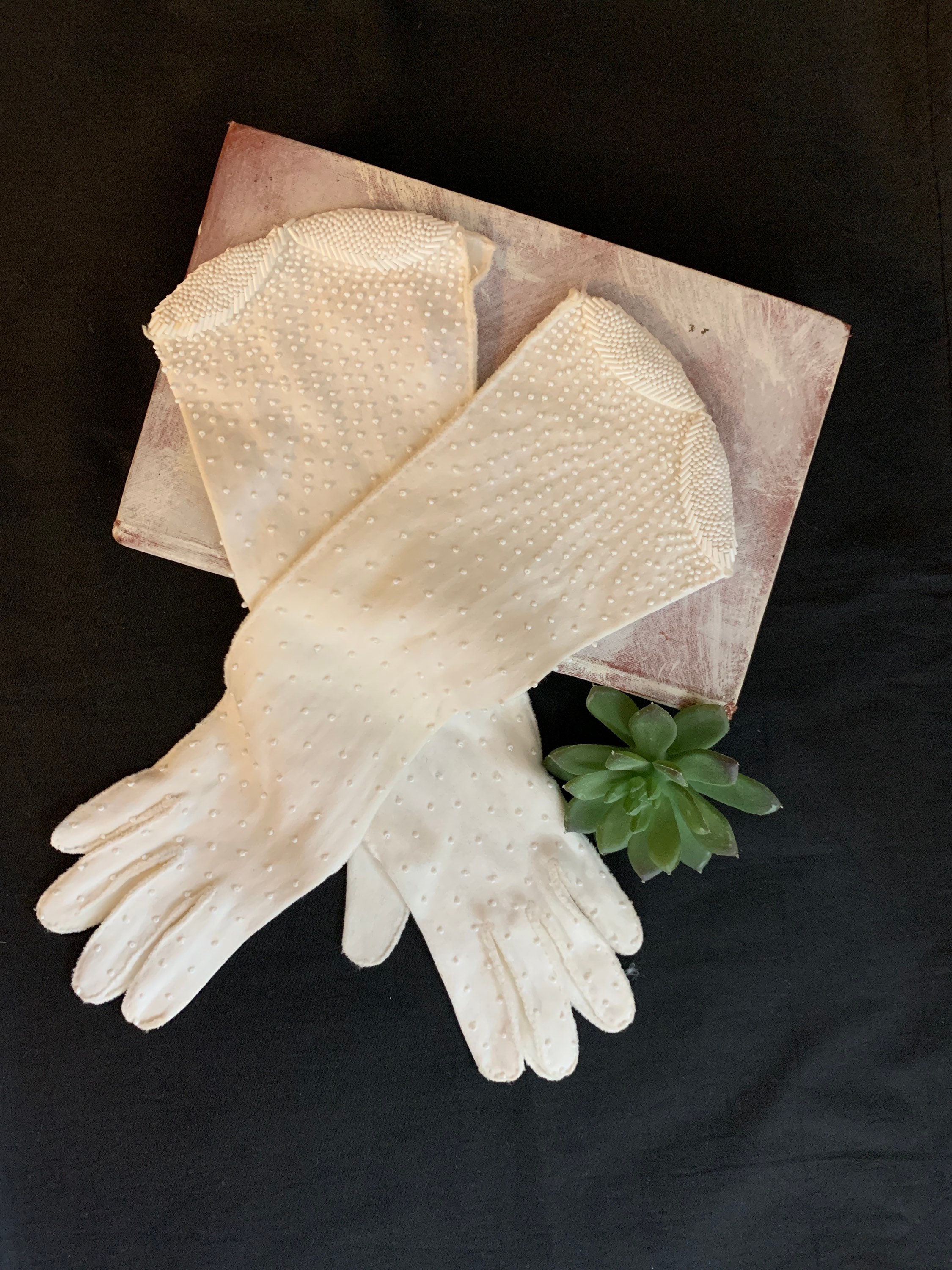 Vintage Beaded Gloves Fancy White Cotton Ladies Gloves Small Etsy