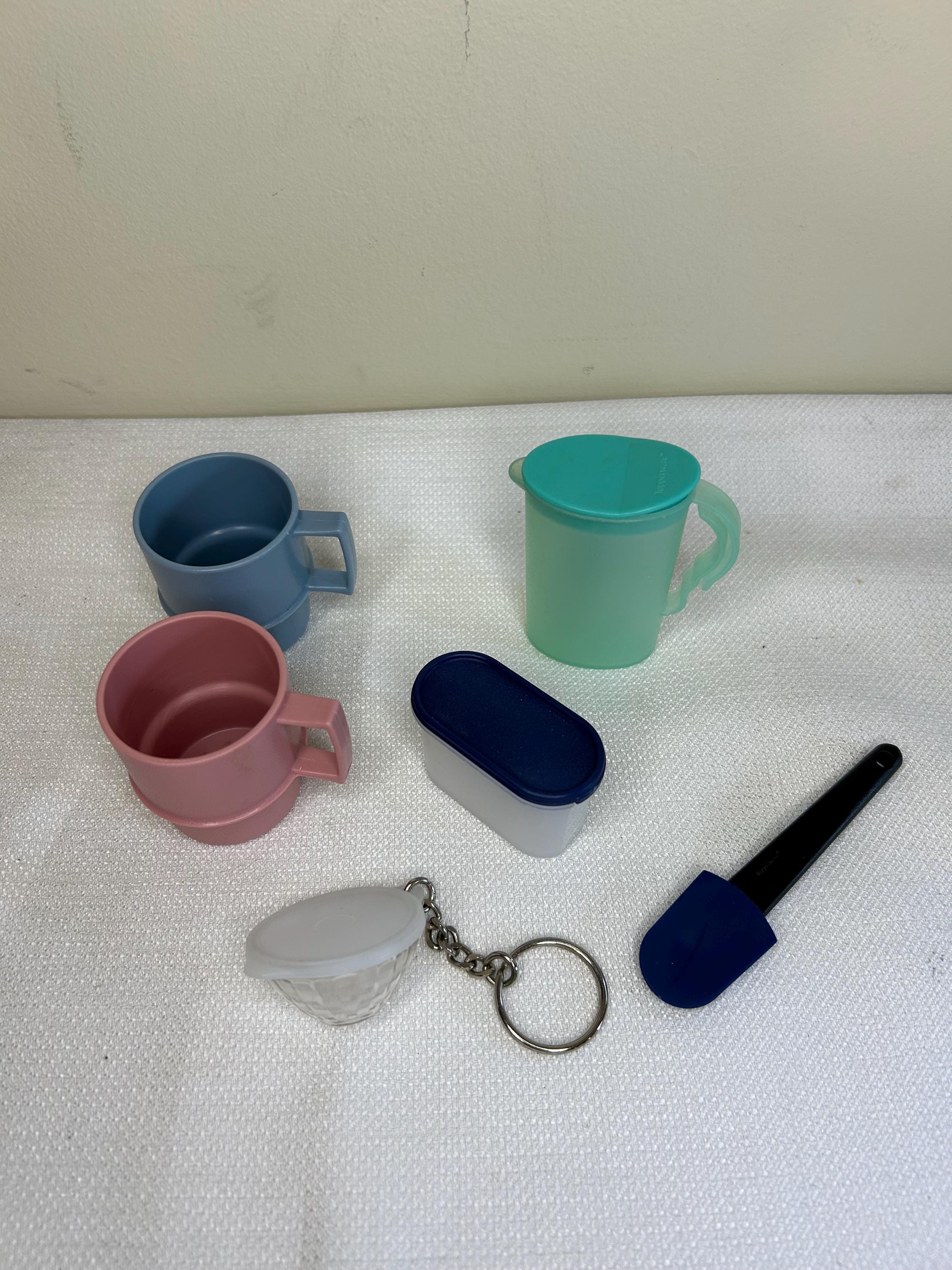 Tupperware nuovo lotto di 6 mini gadget da cucina imbuto a imbuto viola