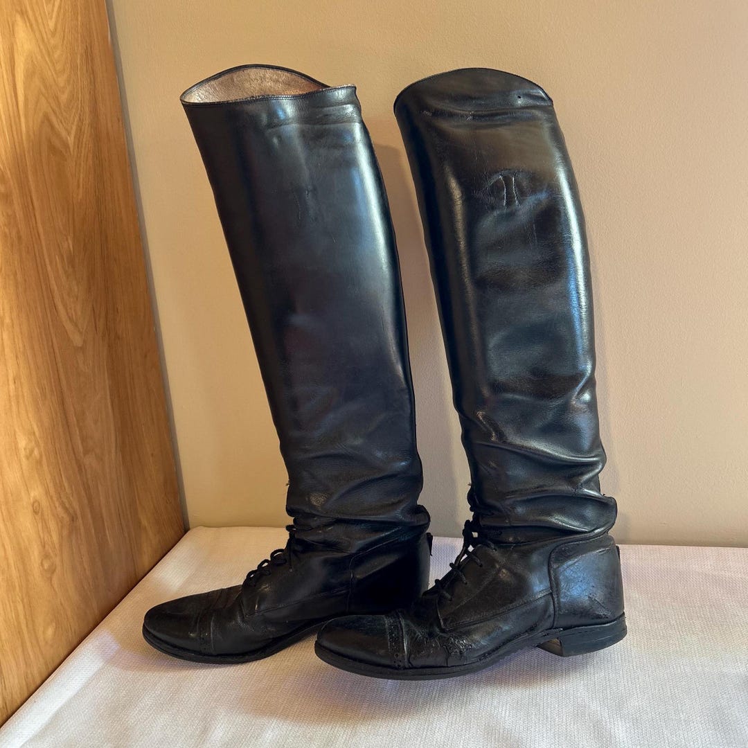 Women’s Retro British-Style Riding Boots – Leather Belt Buckle Knee Boots