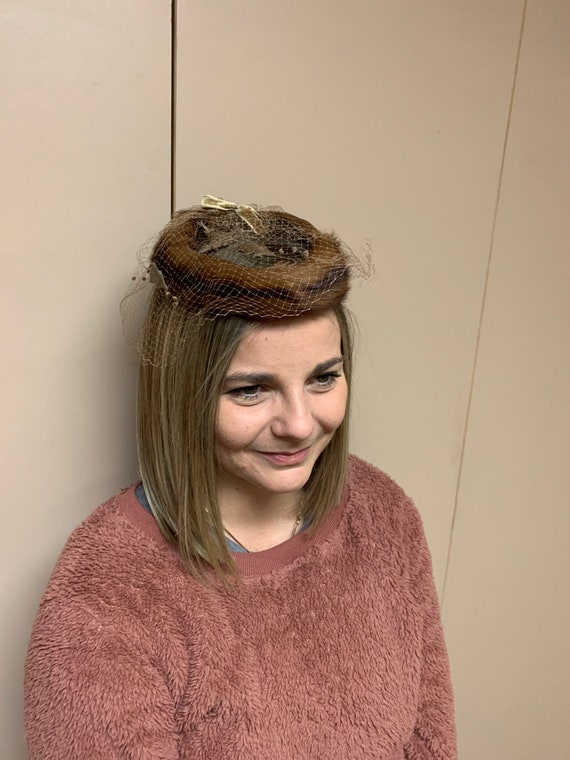 Vintage Fur Halo Hat With Veil: Brown Bow & Net, MCM Wedding  display picture 2