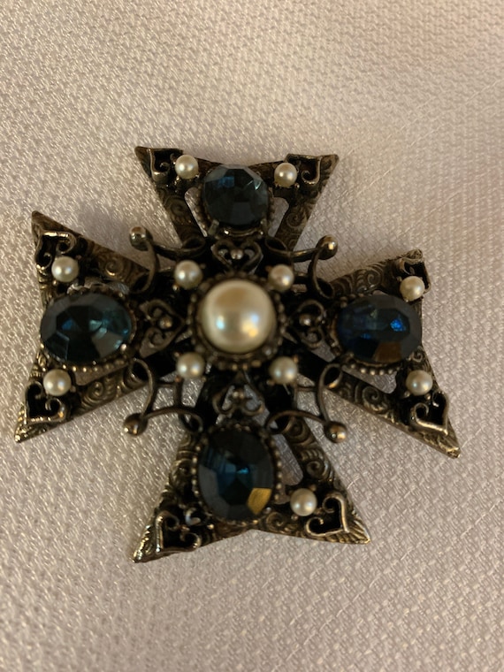 Antique jewellery deals malta