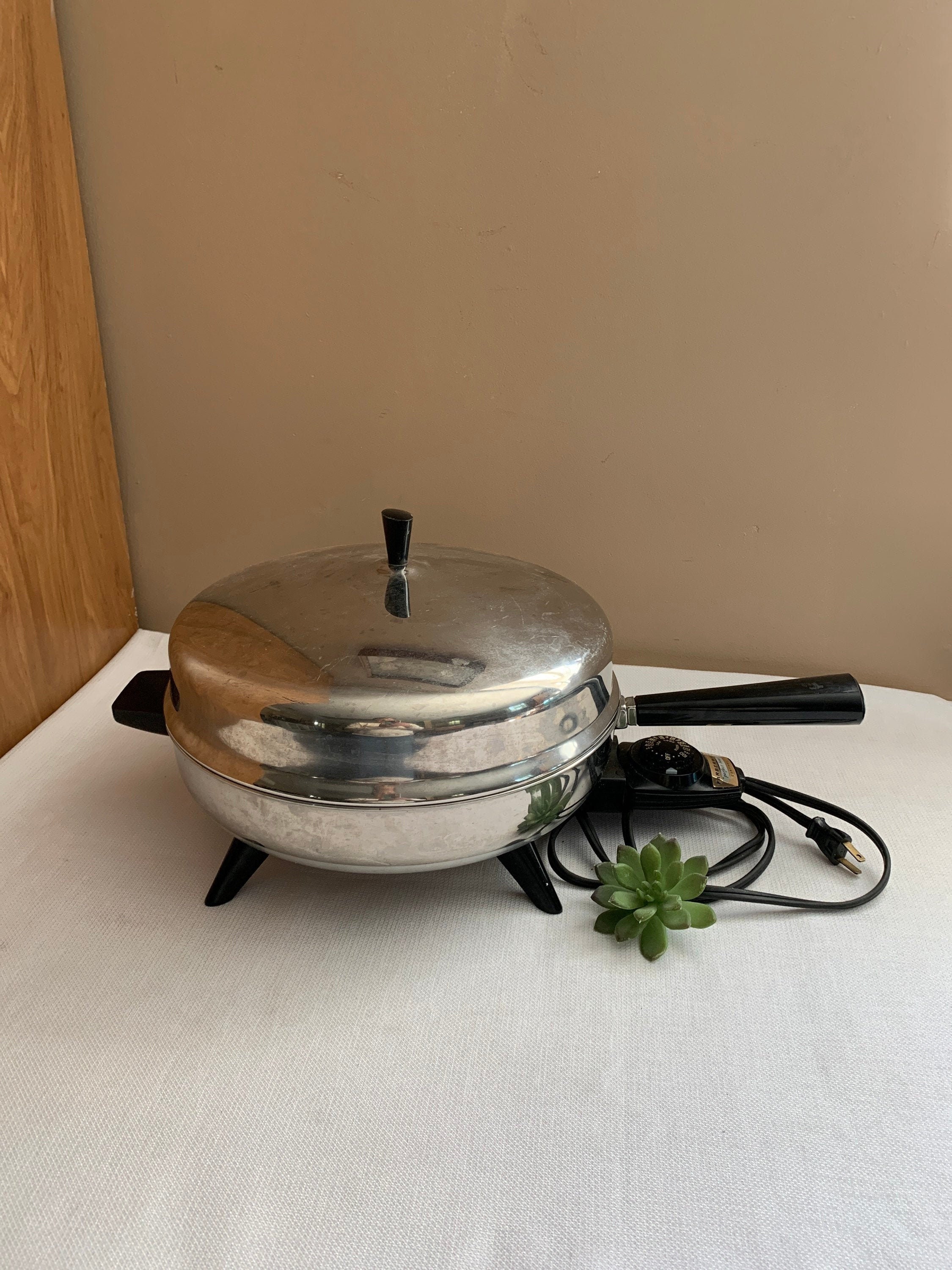 Farberware Electric Skillet Vintage Round 12 Electric Frying Etsy