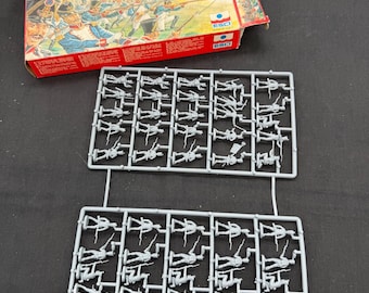 Vintage  ESCI Paintable Army Men,  1/72 scale figures, Diorama Supply, Historical Figures