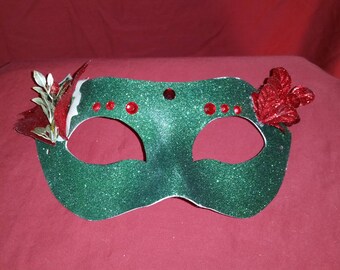 Holiday Hollie mask