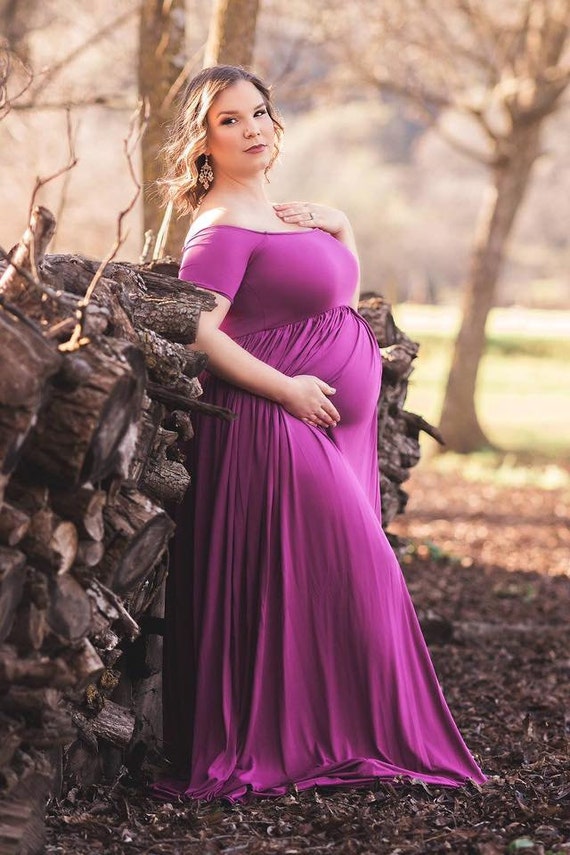 New 11+ Plus Size Maternity Photo Shoot - Headshot