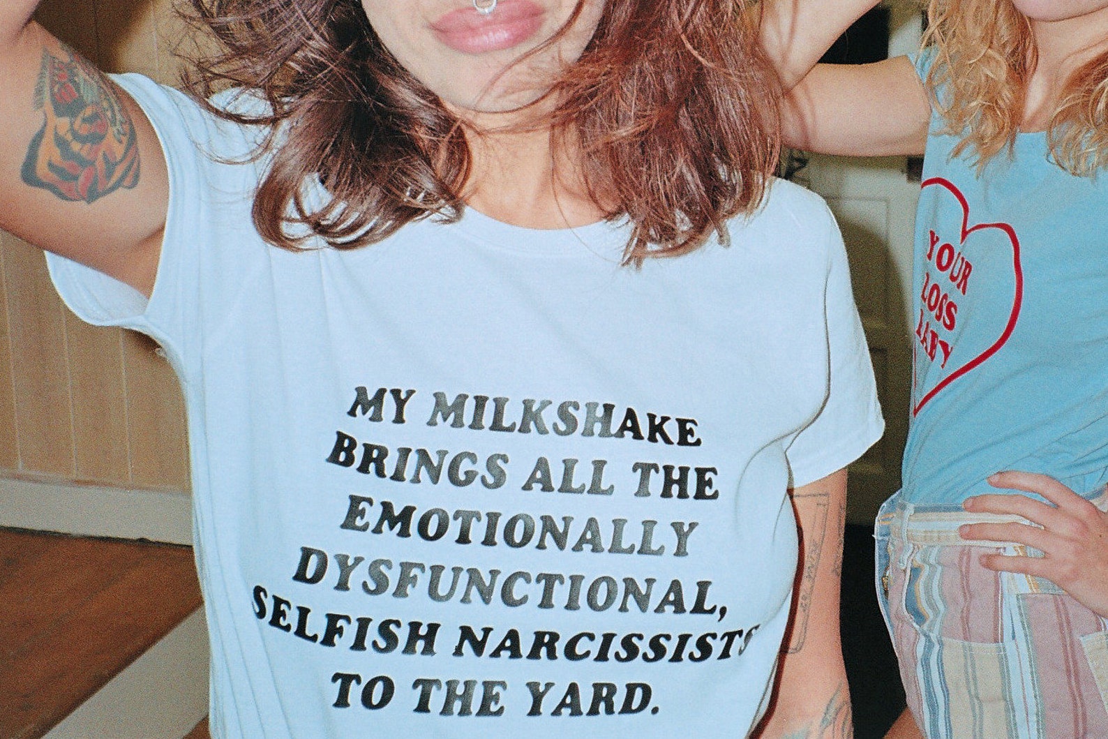 Shirt,“dump him. Milkshake песня текст. My milkshake brings. Взрывник кружка. Милкшейк мем.