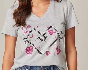 Salam Arabic Calligraphy Heart Graphic V-Neck T-Shirt
