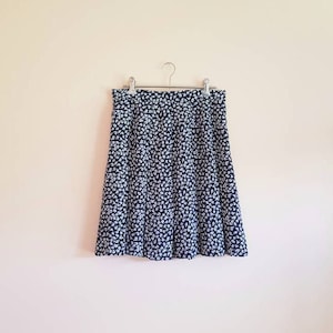 Vintage 80s Navy Blue Floral Pleated Skirt image 1