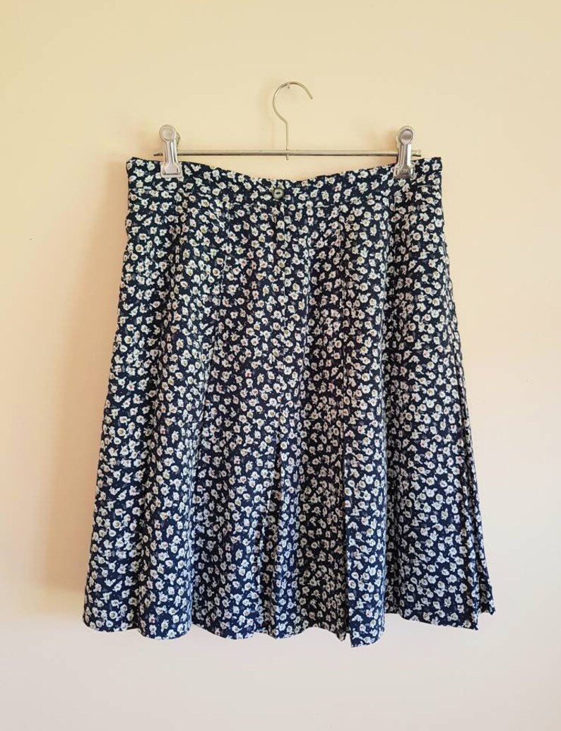 Vintage 80s Navy Blue Floral Pleated Skirt image 5