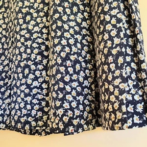 Vintage 80s Navy Blue Floral Pleated Skirt image 2