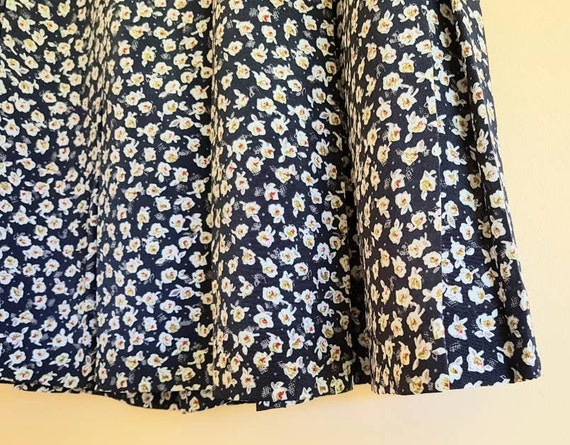 Vintage 80s Navy Blue Floral Pleated Skirt - image 2