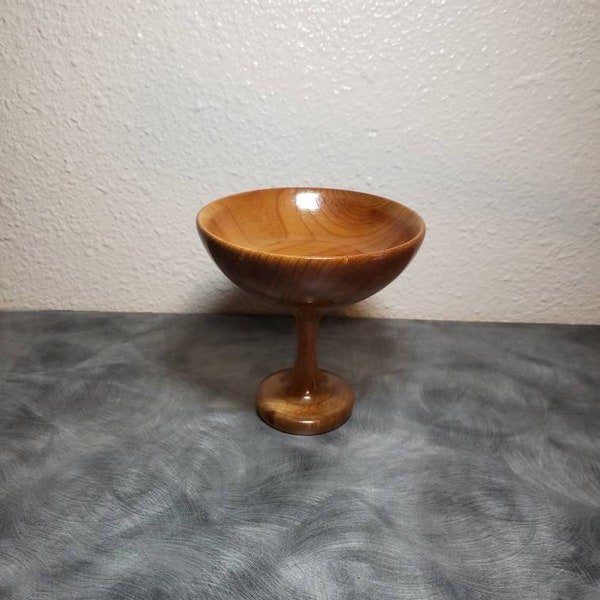 Hand turned vintage oregon myrtlewood pedestal bowl