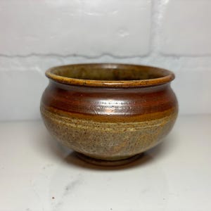 cute little ceramic studio pottery signed