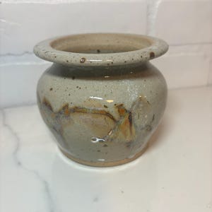 beautiful vintage studio pottery