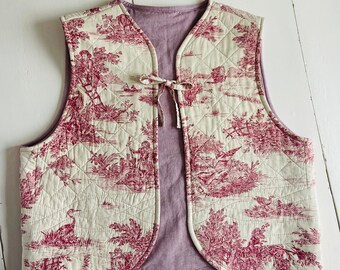 Veste Provensa, unique, matelassée sans manche en Toile de Jouy, Fait Main.