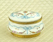 Antique Sevres hand painted French porcelain jewelry ring casket, dresser trinket box, white, blue enamel and gold, gilt, ormolu hinged lid