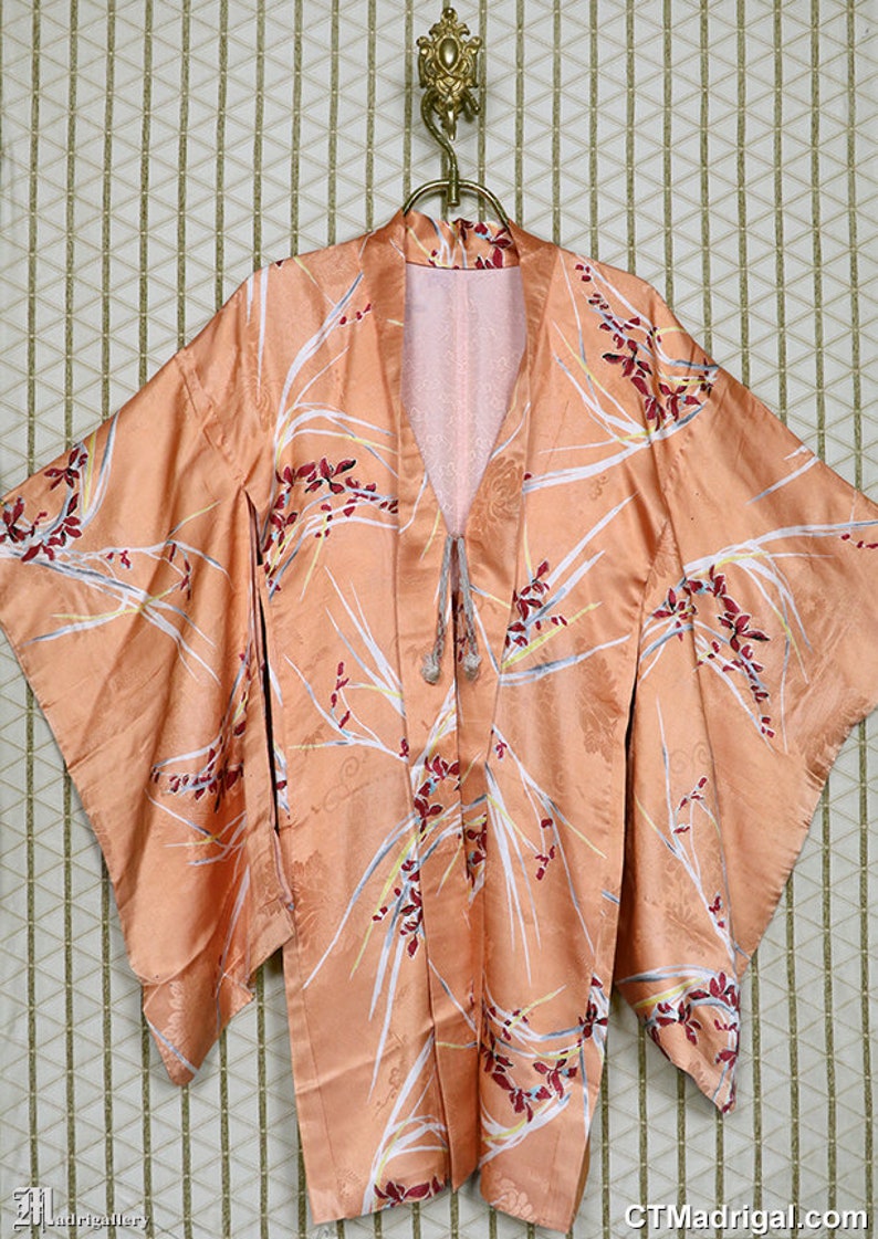 Satin silk haori, vintage kimono jacket robe coat, long sleeves, Japanese, flowers peach orange red, batwing, antique 1920s 1930s 1910s 画像 1