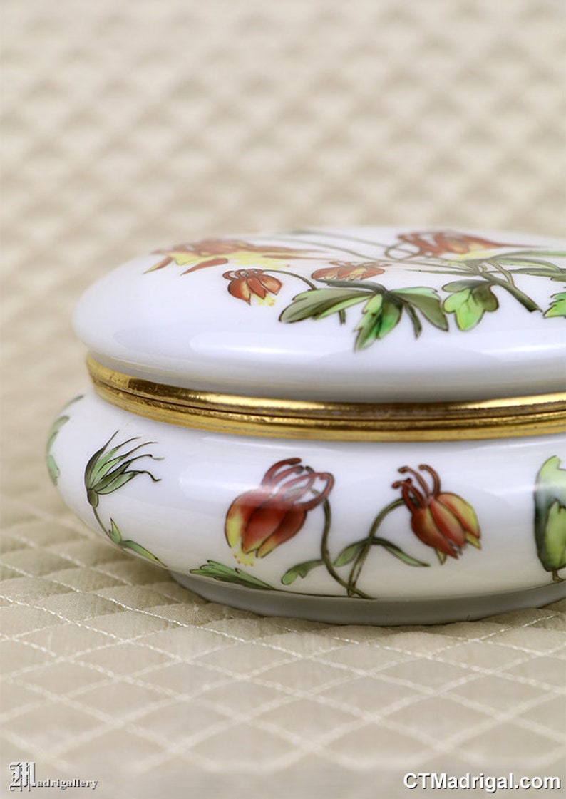 Antique Art Nouveau dresser vanity jar, Limoges hand painted porcelain jewelry trinket box, big lid flowers brass, round powder CFH GDM image 3