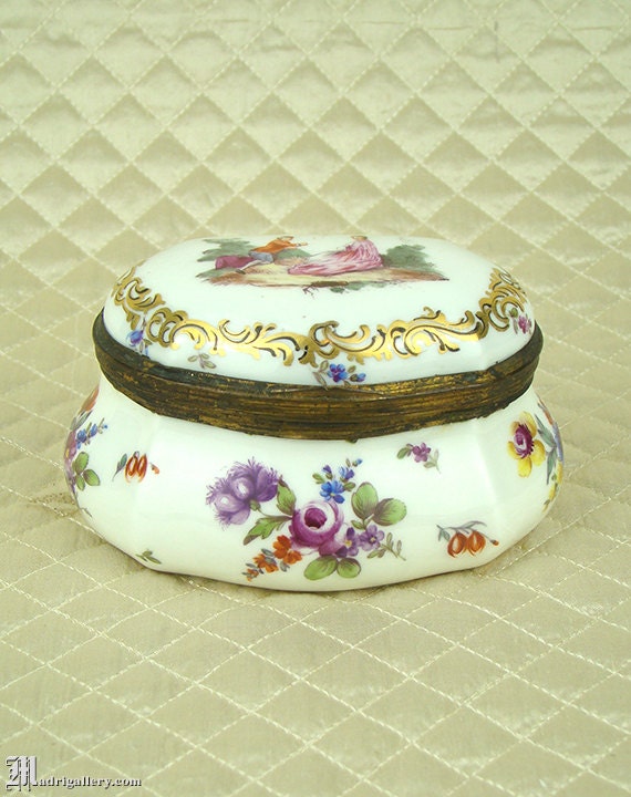 Antique hand painted French porcelain jewelry casket, dresser trinket box, floral, gold, gilt, bronze hinged lid, courting couple scene