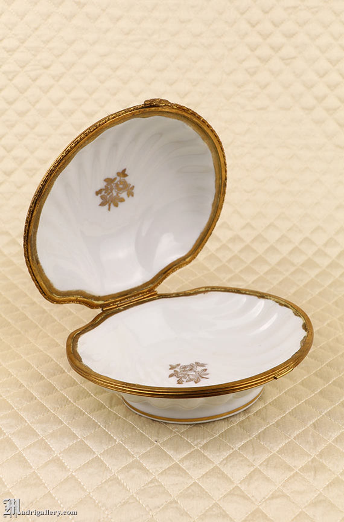 Old French Hand Painted Porcelain Trinket Jewelry Casket Box, Lid Jar ...