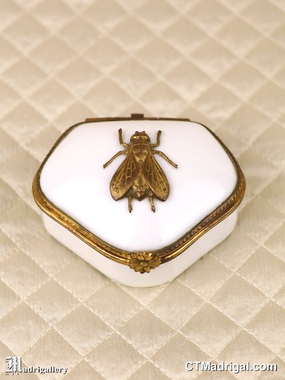 Limoges porcelain box, fly insect jewelry ring casket French porcelain ormolu ring snuff pill