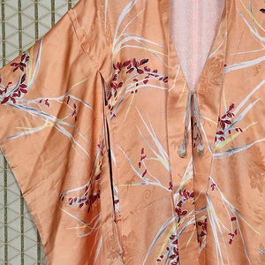 Satin silk haori, vintage kimono jacket robe coat, long sleeves, Japanese, flowers peach orange red, batwing, antique 1920s 1930s 1910s 画像 2