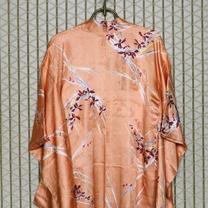 Satin silk haori, vintage kimono jacket robe coat, long sleeves, Japanese, flowers peach orange red, batwing, antique 1920s 1930s 1910s image 7