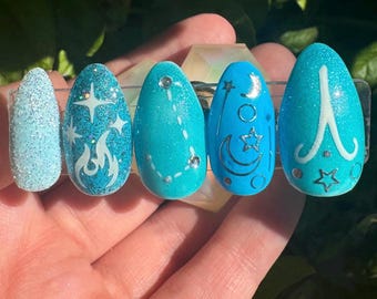 Uñas postizas color aguamarina Aries Celestial: Diseño de uñas del zodiaco (12 piezas)