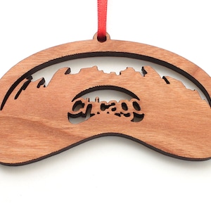 Chicago Bean Silhouette Cutout - Julgransprydnad i svart körsbärsträ - City Collection - Nestled Pines Originals