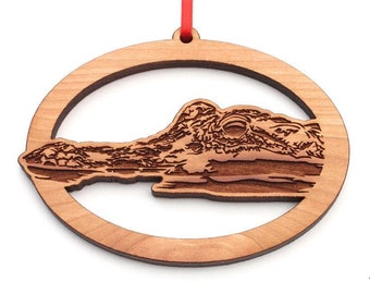 Alligator Oval Ornament - Detailed Close-Up Cold-Blooded Alligator Wood Ornament