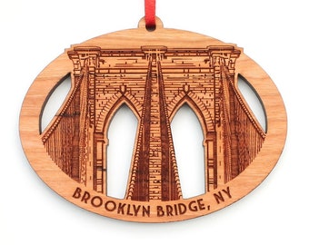 Adorno ovalado detallado del Puente de Brooklyn NY - Adorno navideño grabado del Puente de Brooklyn NY - Colección de la ciudad - Puentes de Nueva York