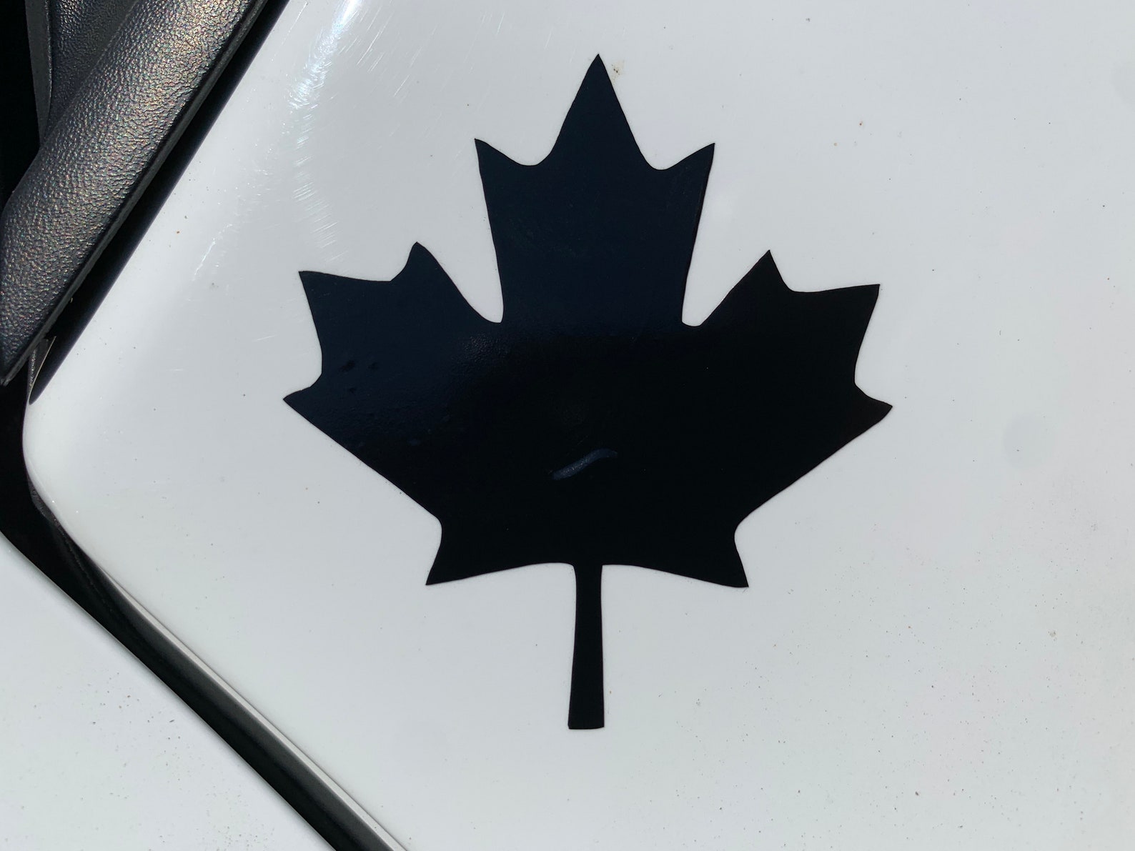 Canadian Maple Leaf Vinyl Die Cut Decal/bumper Sticker for Windows