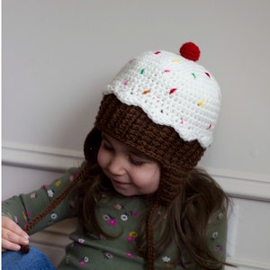 Crochet Cupcake Hat: Newborn Photo Prop, Halloween Costume