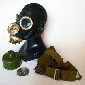 Russian civilian black rubber gas mask GP 5M black Filter Not Included