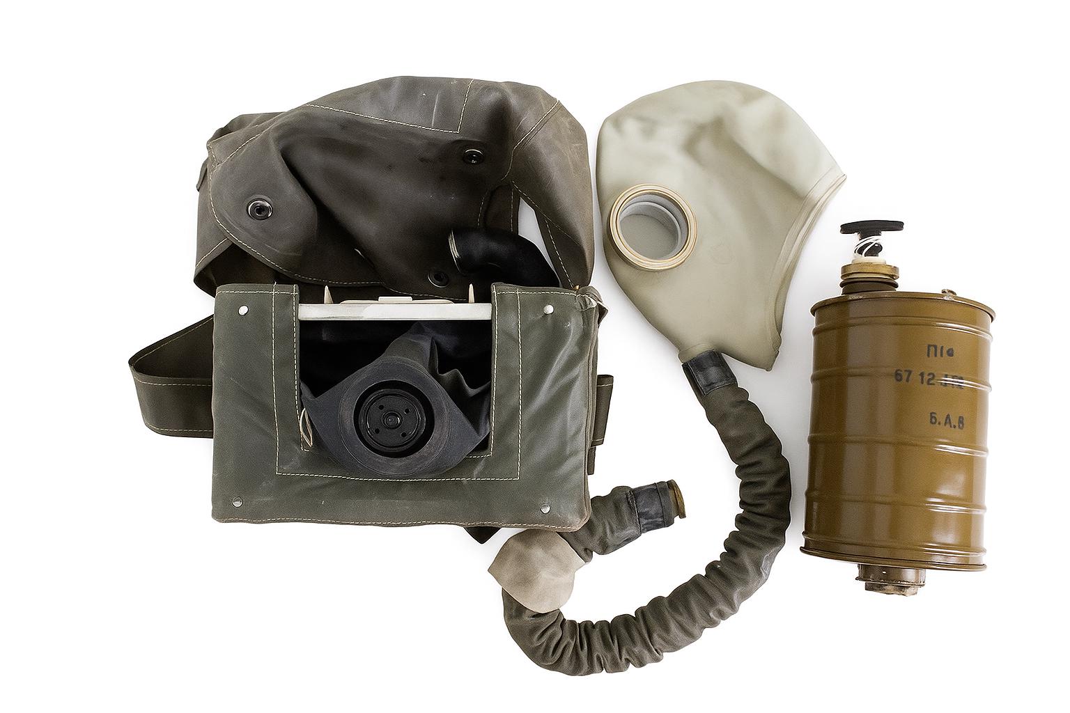 Rubber gas mask rebreather - Etsy 日本