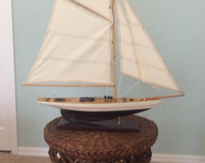 Vintage "Catalina Sloop" c.a. 1970's Restored, Gaff Yacht, Model Sailboat