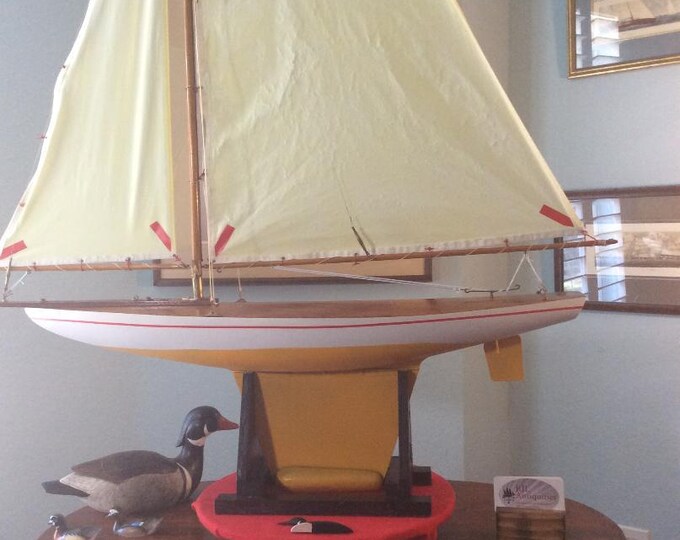 Classic, Vintage Pond Yacht c.a. 1940 - 1950 Era, Lake of The Ozarks