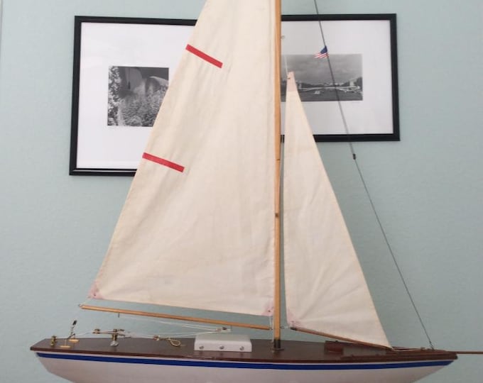 Handmade, Classic, Free Sailing Pond Yacht C.A. 1950's Fully Restored, Vintage