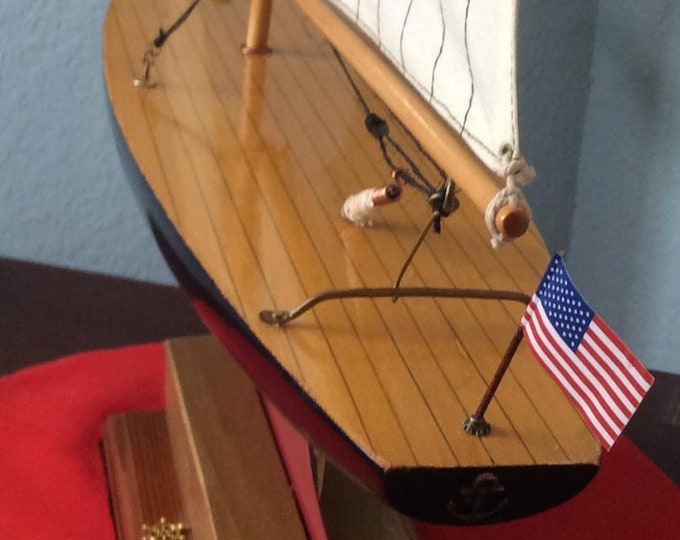 Pond Yacht, Vintage, Restored, c.a. 1970's Era