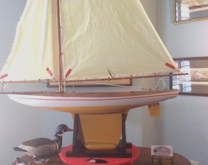 Classic, Vintage Pond Yacht c.a. 1940 - 1950 Era, Lake of The Ozarks